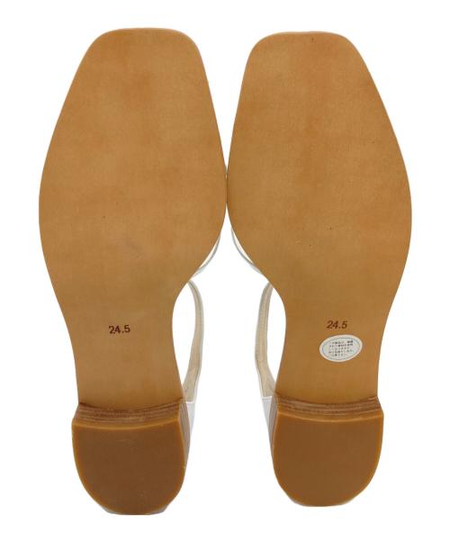 SLOBE IENA（スローブ イエナ）SLOBE IENA (スローブ イエナ) SLOBE グルカサンダル　フラットサンダル　ローヒールサンダル ホワイト サイズ:24.5cmの古着・服飾アイテム