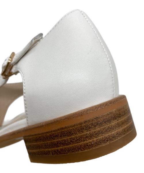 SLOBE IENA（スローブ イエナ）SLOBE IENA (スローブ イエナ) SLOBE グルカサンダル　フラットサンダル　ローヒールサンダル ホワイト サイズ:24.5cmの古着・服飾アイテム