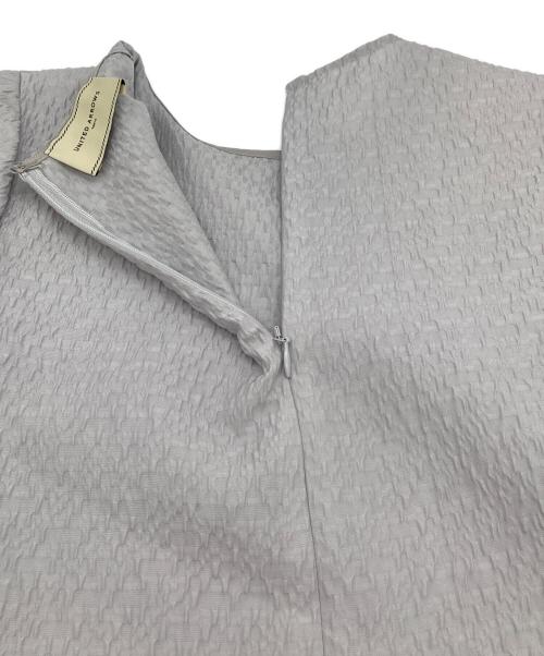 UNITED ARROWS（ユナイテッドアローズ）UNITED ARROWS (ユナイテッドアローズ) エアリージャカード ペプラム 9SL ブラウス グレー サイズ:38の古着・服飾アイテム