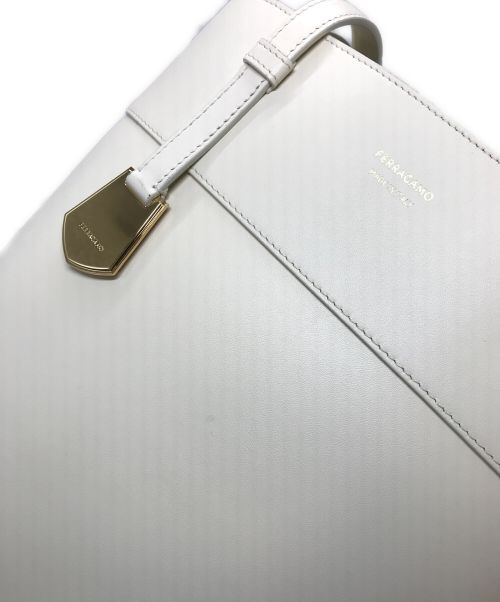 Ferragamo（フェラガモ）Ferragamo (フェラガモ) CHARMING TOTE BAG チャーミングレザートートバッグ ホワイト サイズ:実寸参照の古着・服飾アイテム
