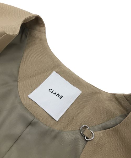 CLANE（クラネ）CLANE (クラネ) ストラップデザインショートジャケット ベージュ サイズ:FREEの古着・服飾アイテム