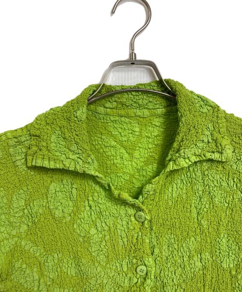 me ISSEY MIYAKE（ミーイッセイ ミヤケ）me ISSEY MIYAKE (ミーイッセイ ミヤケ) カリフラワーノースリーブシャツ　デザイントップス グリーン サイズ:実寸参照の古着・服飾アイテム