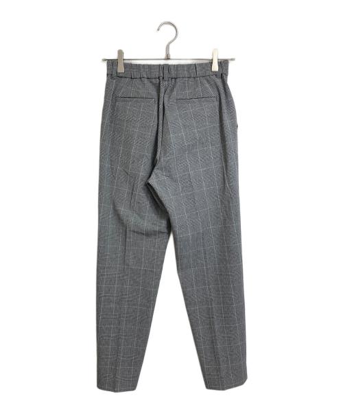 UNTITLED（アンタイトル）UNTITLED (アンタイトル) 【ストレッチ/後ろウエストゴム】タックテーパードパンツ グレー サイズ:XS 未使用品の古着・服飾アイテム