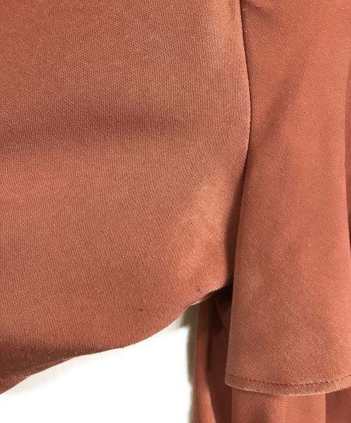 BLUE LABEL CRESTBRIDGE（ブルーレーベルクレストブリッジ）BLUE LABEL CRESTBRIDGE (ブルーレーベルクレストブリッジ) サテンブルゾン　バックフリルブルゾン　アウター　ライトアウター オレンジ サイズ:38の古着・服飾アイテム