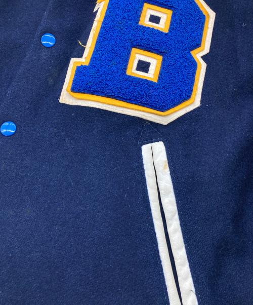 A BATHING APE（ア ベイシング エイプ）A BATHING APE (ア ベイシング エイプ) POST O'ALLS (ポストオーバーオールズ) レザーアームメルトンスタジャン バックロゴ　アウター　USA製 ブルー サイズ:Lの古着・服飾アイテム