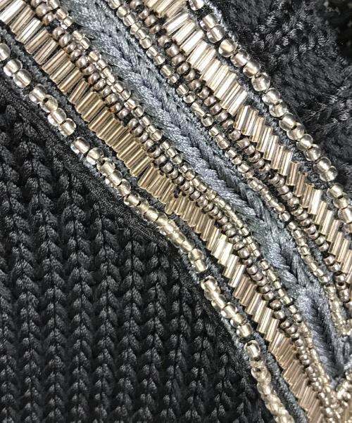 LAUREN RALPH LAUREN（ローレンラルフローレン）LAUREN RALPH LAUREN (ローレンラルフローレン) コットンレーヨンビジユー付きVネックニット　長袖ニット ブラック サイズ:Sの古着・服飾アイテム