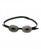 TOGA PULLAトーガ プルラ）の古着「ダブルバックルモチーフベルト　コンチョベルト　」｜ブラック