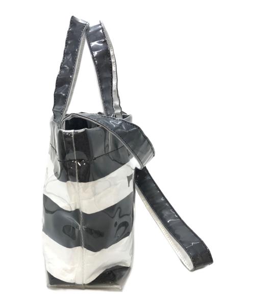 the weekend hotel（ザウィークエンドホテル）the weekend hotel (ザウィークエンドホテル) PVCBag(THE)Stripe　2wayバッグ　トートバッグ　ショルダーバッグ　未使用品 ホワイト×ブラック サイズ:実寸参照の古着・服飾アイテム