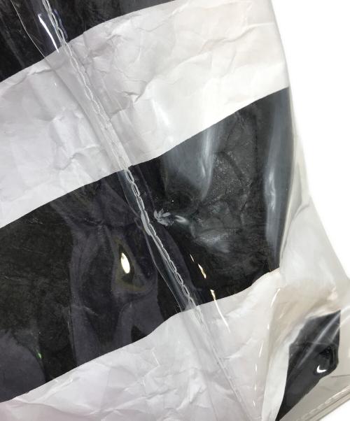 the weekend hotel（ザウィークエンドホテル）the weekend hotel (ザウィークエンドホテル) PVCBag(THE)Stripe　2wayバッグ　トートバッグ　ショルダーバッグ　未使用品 ホワイト×ブラック サイズ:実寸参照の古着・服飾アイテム