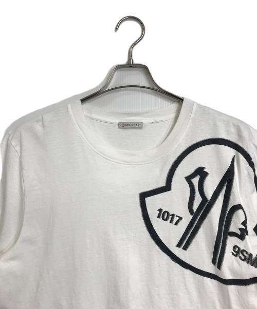 MONCLER（モンクレール）MONCLER (モンクレール) ALYX (アリクス) ビックロゴTシャツ ロゴワッペン付き ホワイト サイズ:Mの古着・服飾アイテム
