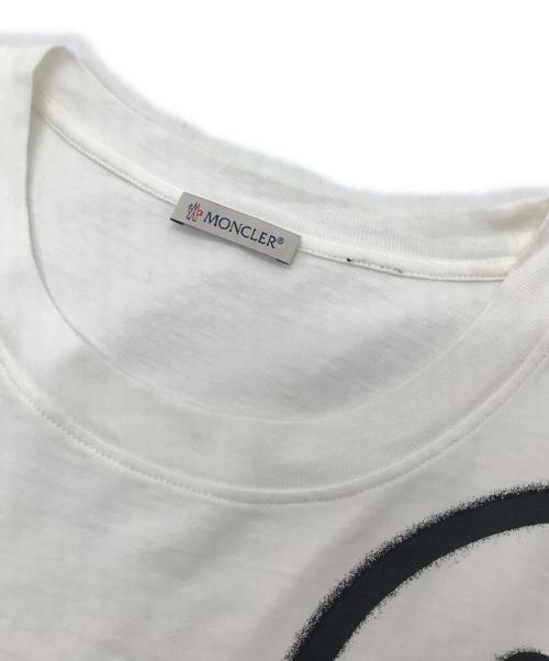 MONCLER（モンクレール）MONCLER (モンクレール) ALYX (アリクス) ビックロゴTシャツ ロゴワッペン付き ホワイト サイズ:Mの古着・服飾アイテム