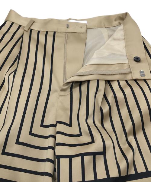 LE CIEL BLEU（ルシェルブルー）LE CIEL BLEU (ルシェルブルー) Geometrical Printed Pants ワイドパンツ ベージュ×ブラック サイズ:36の古着・服飾アイテム