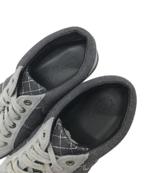 CHANEL（シャネル）CHANEL (シャネル) デニムスニーカー グレー×インディゴ サイズ:36の古着・服飾アイテム