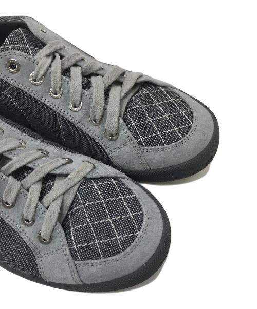 CHANEL（シャネル）CHANEL (シャネル) デニムスニーカー グレー×インディゴ サイズ:36の古着・服飾アイテム