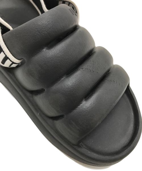UGG（アグ）UGG (アグ) スポートイヤークロッグサンダル　厚底サンダル ブラック サイズ:W6の古着・服飾アイテム