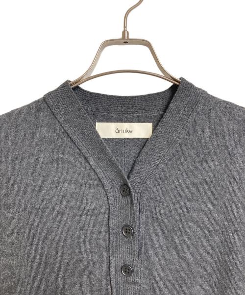 anuke（アンヌーク）anuke (アンヌーク) Short Knit Cardigan ショートニットカーディガン　ショートトップス　羽織り グレー サイズ:FREEの古着・服飾アイテム