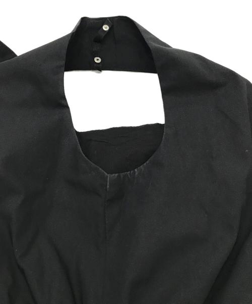 SEVEN TEN by MIHO KAWAHITO（セブン テン バイ ミホ カワヒト）SEVEN TEN by MIHO KAWAHITO (セブン テン バイ ミホ カワヒト) スクエアネックプリントドレス 両ポケット 後ファスナー 裏地付き ストラップホルダー有 ブラック サイズ:Sの古着・服飾アイテム