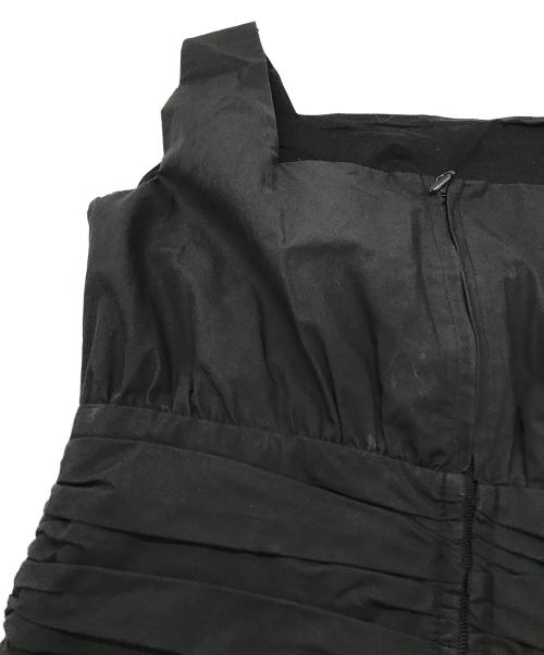 SEVEN TEN by MIHO KAWAHITO（セブン テン バイ ミホ カワヒト）SEVEN TEN by MIHO KAWAHITO (セブン テン バイ ミホ カワヒト) スクエアネックプリントドレス 両ポケット 後ファスナー 裏地付き ストラップホルダー有 ブラック サイズ:Sの古着・服飾アイテム