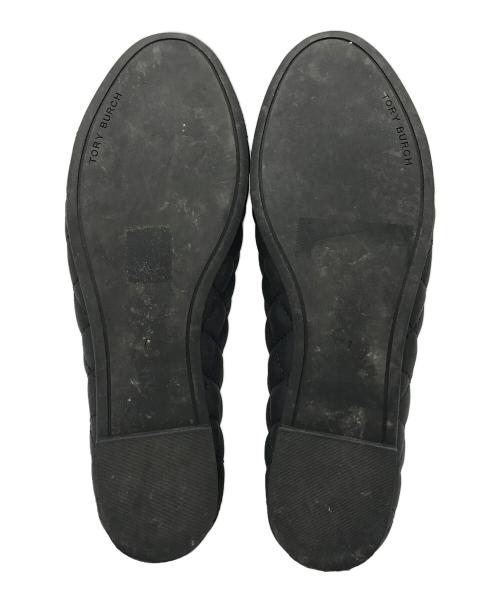 TORY BURCH（トリーバーチ）TORY BURCH (トリーバーチ) キルティングフラットシューズ　ローヒールパンプス　フラットパンプス　ロゴモチーフパンプス マットブラック サイズ:US7の古着・服飾アイテム
