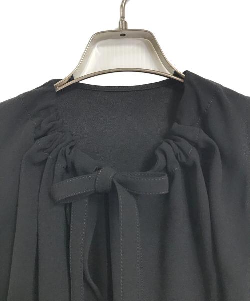 BACCA（バッカ）BACCA (バッカ) ジョーゼットサテン ギャザードブラウス　ベスト　ジレ　日本製 ブラック サイズ:36の古着・服飾アイテム