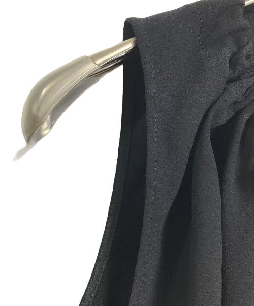 BACCA（バッカ）BACCA (バッカ) ジョーゼットサテン ギャザードブラウス　ベスト　ジレ　日本製 ブラック サイズ:36の古着・服飾アイテム