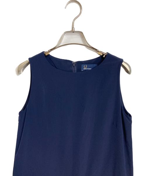 FRED PERRY（フレッドペリー）FRED PERRY (フレッドペリー) 刺繍ロゴノースリーブ5ワンピース One-Piece Medium Skirt ネイビー　デザインワンピース ネイビー サイズ:10の古着・服飾アイテム