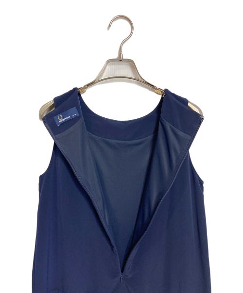 FRED PERRY（フレッドペリー）FRED PERRY (フレッドペリー) 刺繍ロゴノースリーブ5ワンピース One-Piece Medium Skirt ネイビー　デザインワンピース ネイビー サイズ:10の古着・服飾アイテム