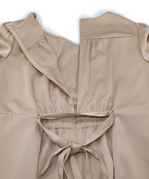 STRAWBERRY FIELDS（ストロベリーフィールズ）STRAWBERRY FIELDS (ストロベリーフィールズ) サテンワンピース ピンク サイズ:2 未使用品の古着・服飾アイテム