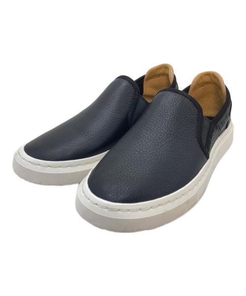 UGG（アグ）UGG (アグ) Alameda Slip On　スリッポン　スニーカー　フラットシューズ ブラック サイズ:23の古着・服飾アイテム