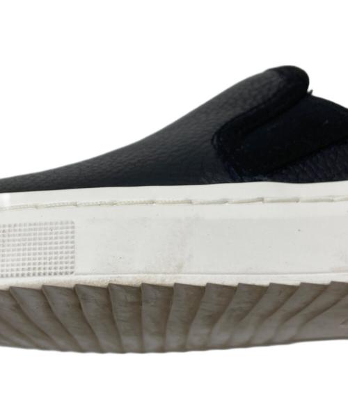 UGG（アグ）UGG (アグ) Alameda Slip On　スリッポン　スニーカー　フラットシューズ ブラック サイズ:23の古着・服飾アイテム