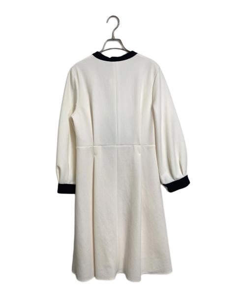 TONAL（トーナル）TONAL (トーナル) バイカラーパールボタンワンピース ベルト付ワンピース ホワイト サイズ:38 未使用品の古着・服飾アイテム