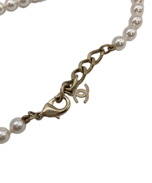 CHANEL（シャネル）CHANEL (シャネル) ココマークロングパールパールネックレス ホワイトの古着・服飾アイテム