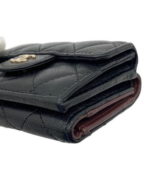 CHANEL（シャネル）CHANEL (シャネル) 3つ折り財布 マトラッセ スモール フラップ ウォレット ブラックの古着・服飾アイテム