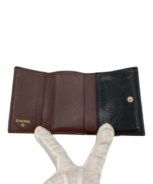 CHANEL（シャネル）CHANEL (シャネル) 3つ折り財布 マトラッセ スモール フラップ ウォレット ブラックの古着・服飾アイテム