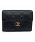 CHANEL（シャネル）の古着「3つ折り財布 マトラッセ スモール フラップ ウォレット」｜ブラック