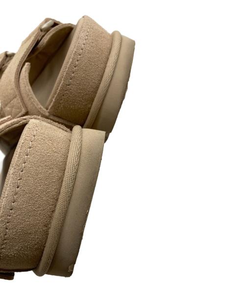 UGG（アグ）UGG (アグ) GOLDENSTAR HI SLIDE  サンダル　厚底 ベージュ サイズ:22cmの古着・服飾アイテム