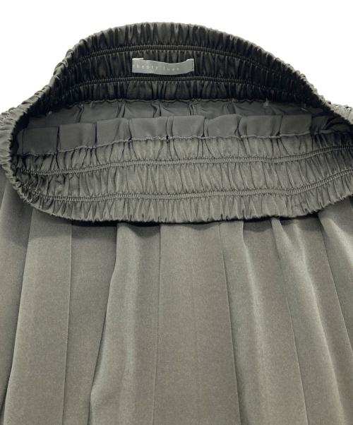 theory luxe（セオリーリュクス）theory luxe (セオリーリュクス) サテンマキシプリーツスカート　ロングワンピース　日本製 グリーン サイズ:38の古着・服飾アイテム