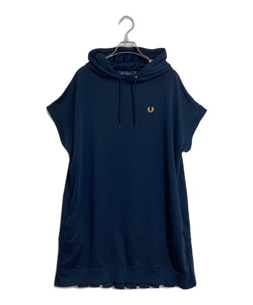 FRED PERRY（フレッドペリー）FRED PERRY (フレッドペリー) 裾プリーツワンピース ネイビー サイズ:UK10の古着・服飾アイテム