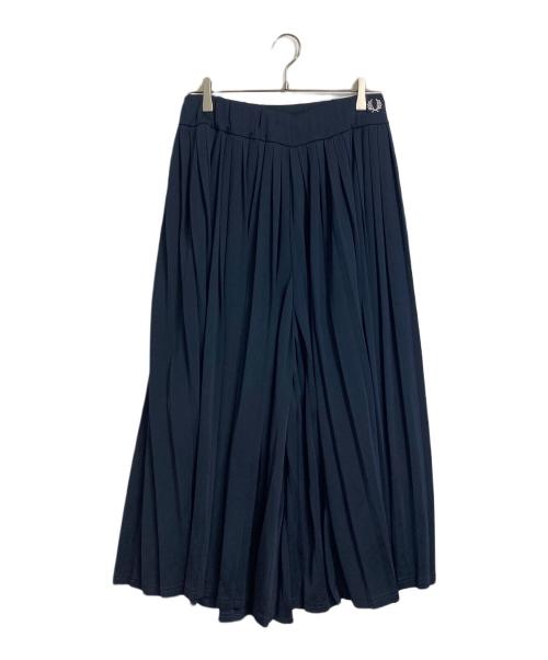 FRED PERRY（フレッドペリー）FRED PERRY (フレッドペリー) プリーツパンツ ワイドパンツ イージーパンツ ロゴ刺繍 ネイビー サイズ:UK38の古着・服飾アイテム