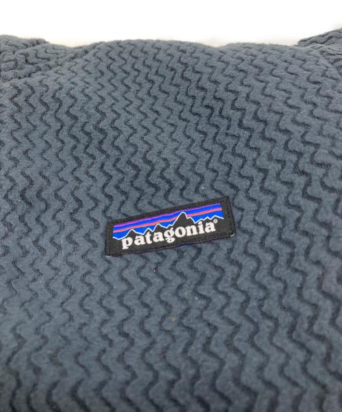 Patagonia（パタゴニア）Patagonia (パタゴニア) R1 エア ジップネック ハーフジップカットソー ネイビー サイズ:Sの古着・服飾アイテム