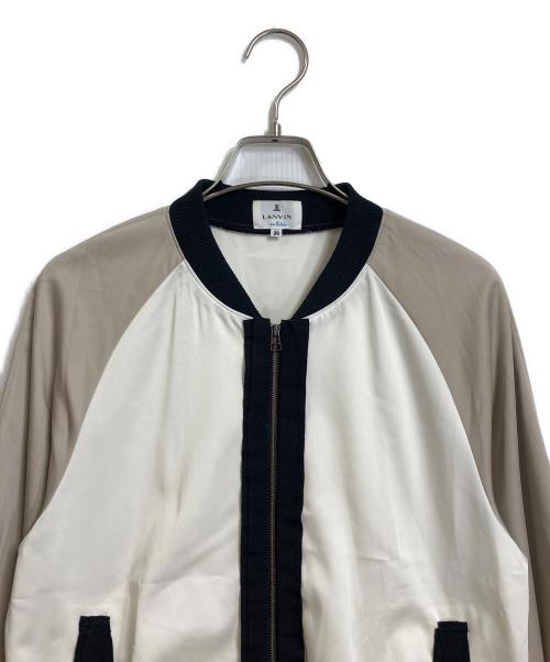 LANVIN en Bleu（ランバンオンブルー）LANVIN en Bleu (ランバンオンブルー) トリムカラーサテンブルゾン ホワイト×ベージュ サイズ:Sの古着・服飾アイテム