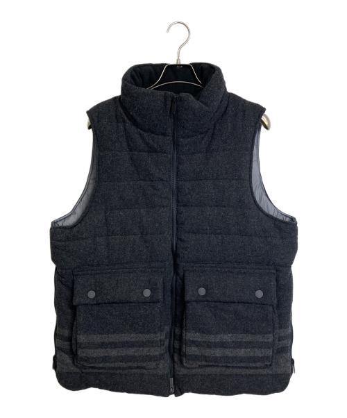 WHITE MOUNTAINEERING（ホワイトマウンテ二アニング）WHITE MOUNTAINEERING (ホワイトマウンテ二アニング) WINDSTOPPER PRIMALOFT LINED PADDED VEST パデットベスト グレー（CHARCOAL） サイズ:2の古着・服飾アイテム