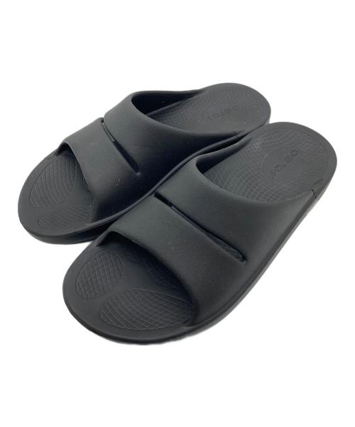 OOFOS（ウーフォス）OOFOS (ウーフォス) リカバリーサンダル　アウトドア　フェス ブラック サイズ:EU40の古着・服飾アイテム
