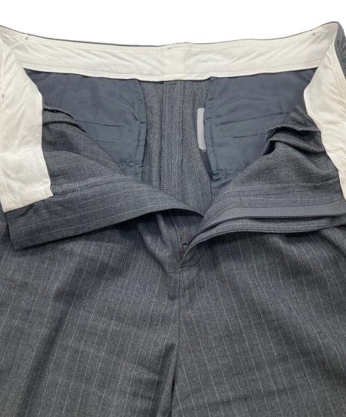 ok.soon（オクスン）ok.soon (オクスン) 3ピーススーツ　ジャケット　パンツ　ベスト　パンツスーツ　カジュアルスーツ　セットアップ グレー サイズ:ジャケットFree  パンツ2(M程）の古着・服飾アイテム