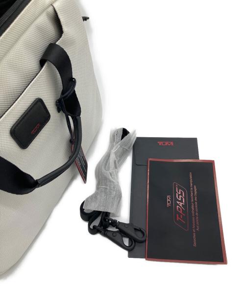 TUMI（トゥミ）TUMI (トゥミ) コンピューターブリーフケース　ミニブリーフバッグ ホワイト サイズ:実寸参照の古着・服飾アイテム