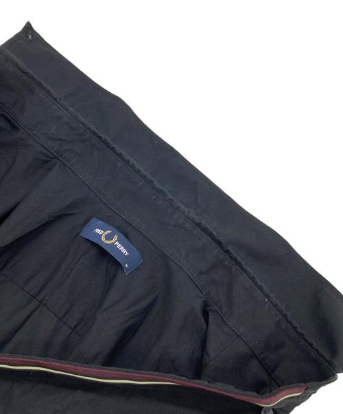 FRED PERRY（フレッドペリー）FRED PERRY (フレッドペリー) Taped Placket Shirt コットンシャツ ブラック サイズ:Mの古着・服飾アイテム