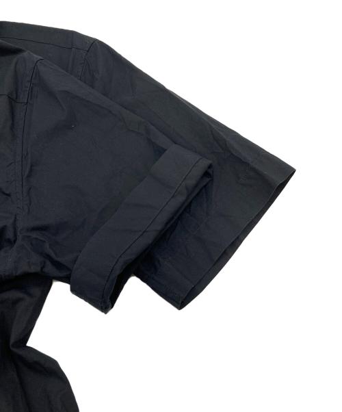 FRED PERRY（フレッドペリー）FRED PERRY (フレッドペリー) Taped Placket Shirt コットンシャツ ブラック サイズ:Mの古着・服飾アイテム