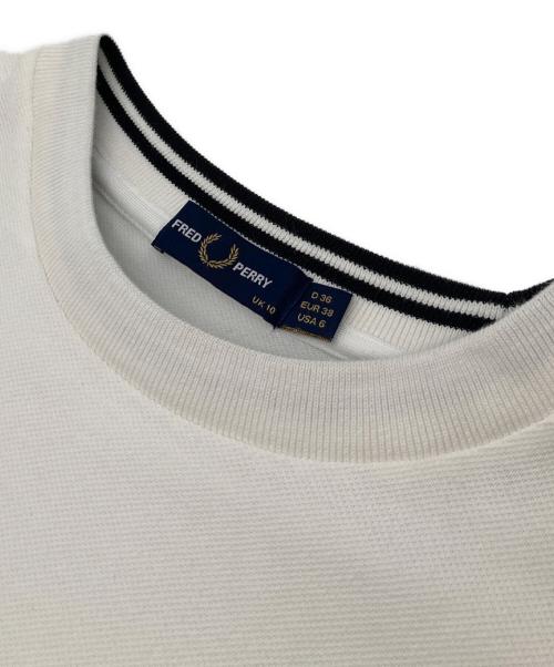 FRED PERRY（フレッドペリー）FRED PERRY (フレッドペリー) ロゴTシャツ　コットンTシャツ ホワイト サイズ:UK10 USA6 EU38の古着・服飾アイテム