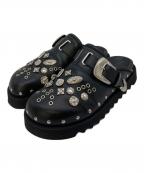 TOGA VIRILISトーガ ビリリース）の古着「Eyelet Metal Sabot」｜ブラック