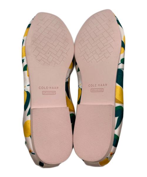 COLE HAAN（コールハーン）COLE HAAN (コールハーン) ヨークソフトバレエシューズ　フルーツ柄 マルチカラー サイズ:6 B(細め)の古着・服飾アイテム
